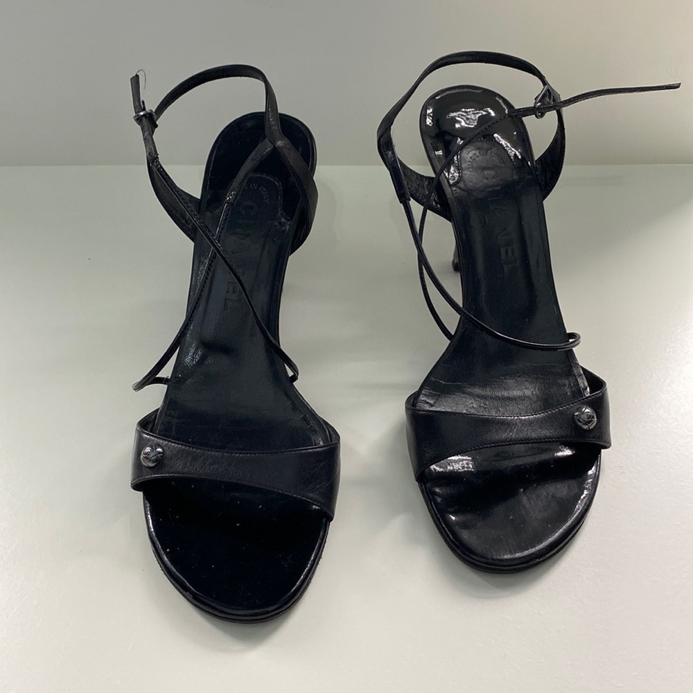 Chanel sandals size 39